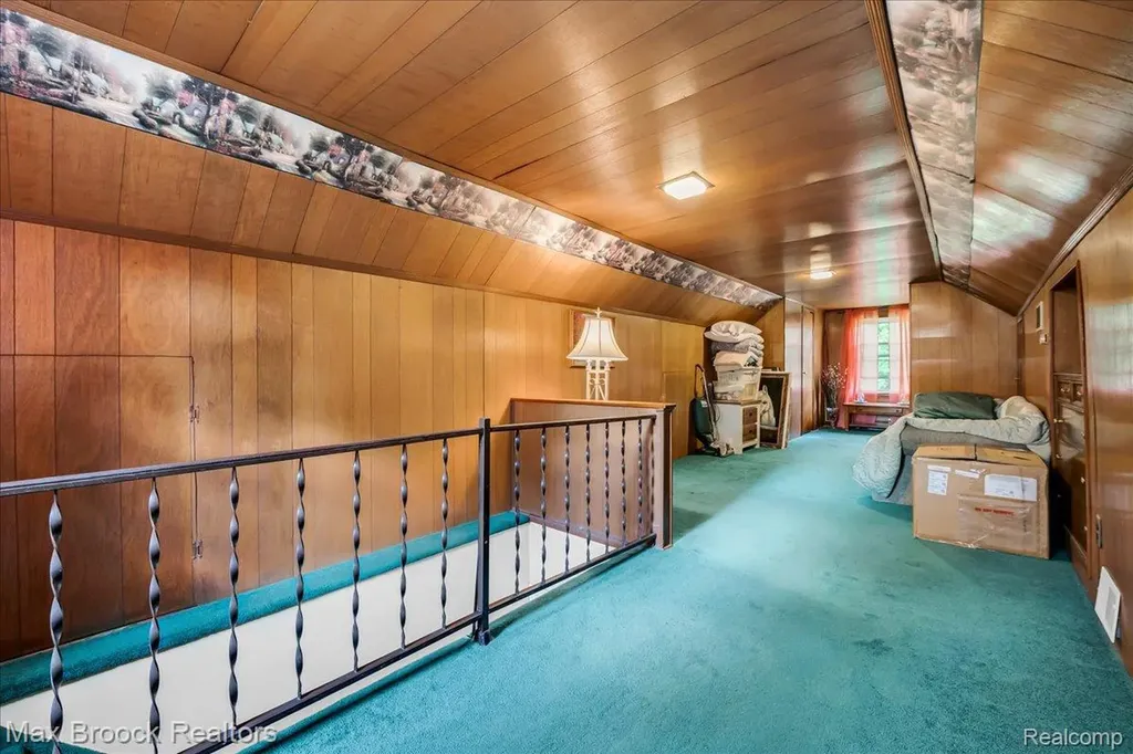 2784 Chadwick Drive Waterford Charter Township MI 48328