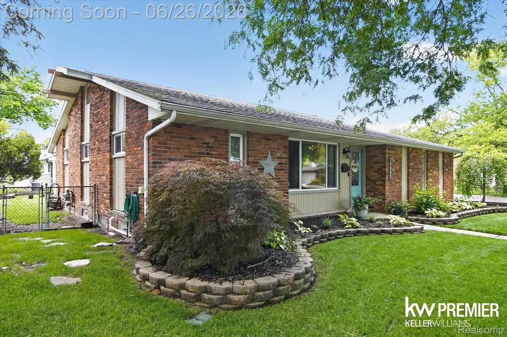 14087 Golfview Street Livonia City MI 48154