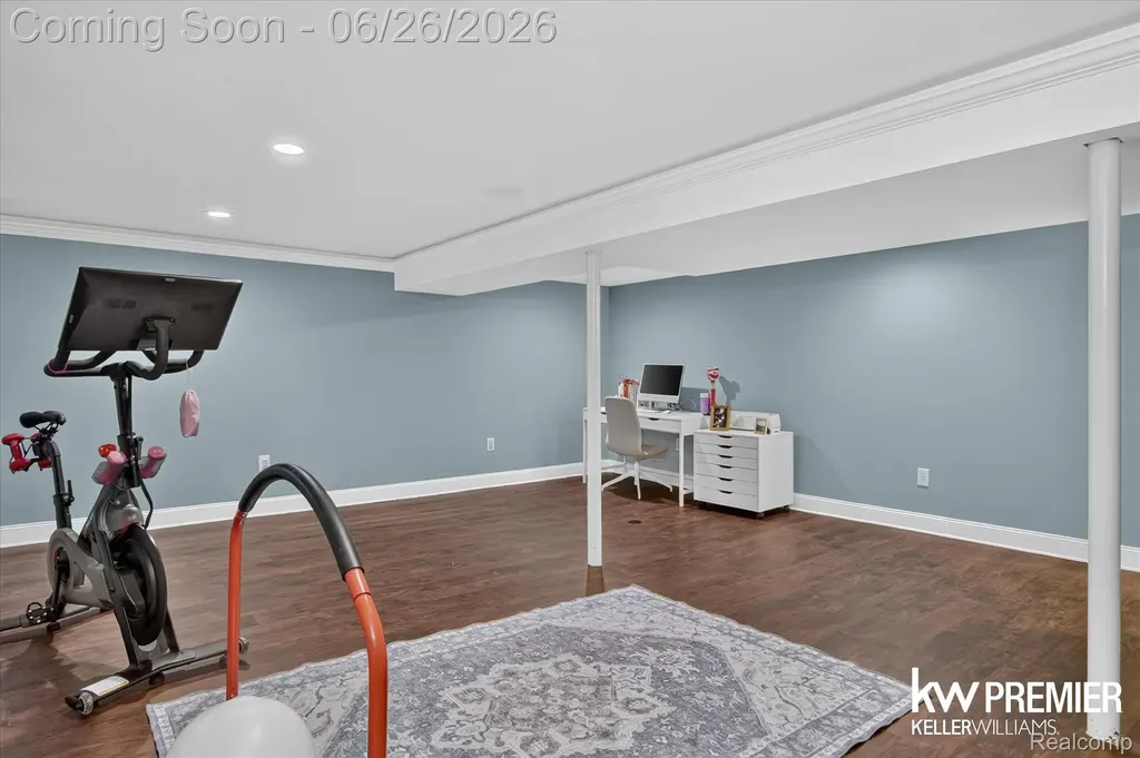 14087 Golfview Street Livonia City MI 48154