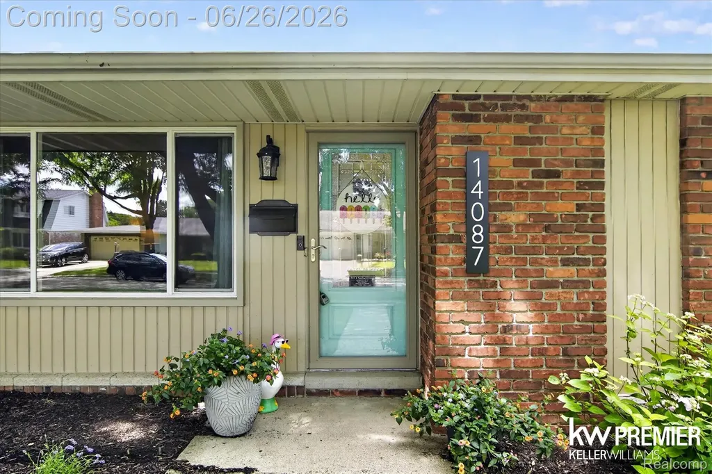 14087 Golfview Street Livonia City MI 48154