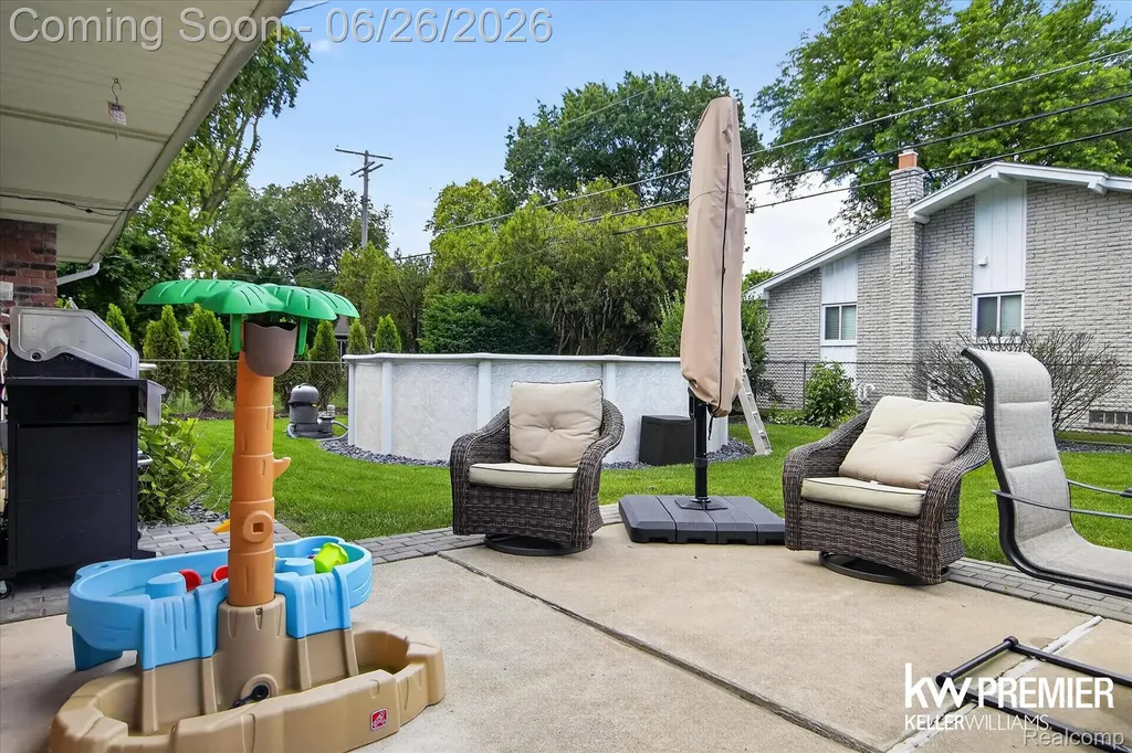 14087 Golfview Street Livonia City MI 48154