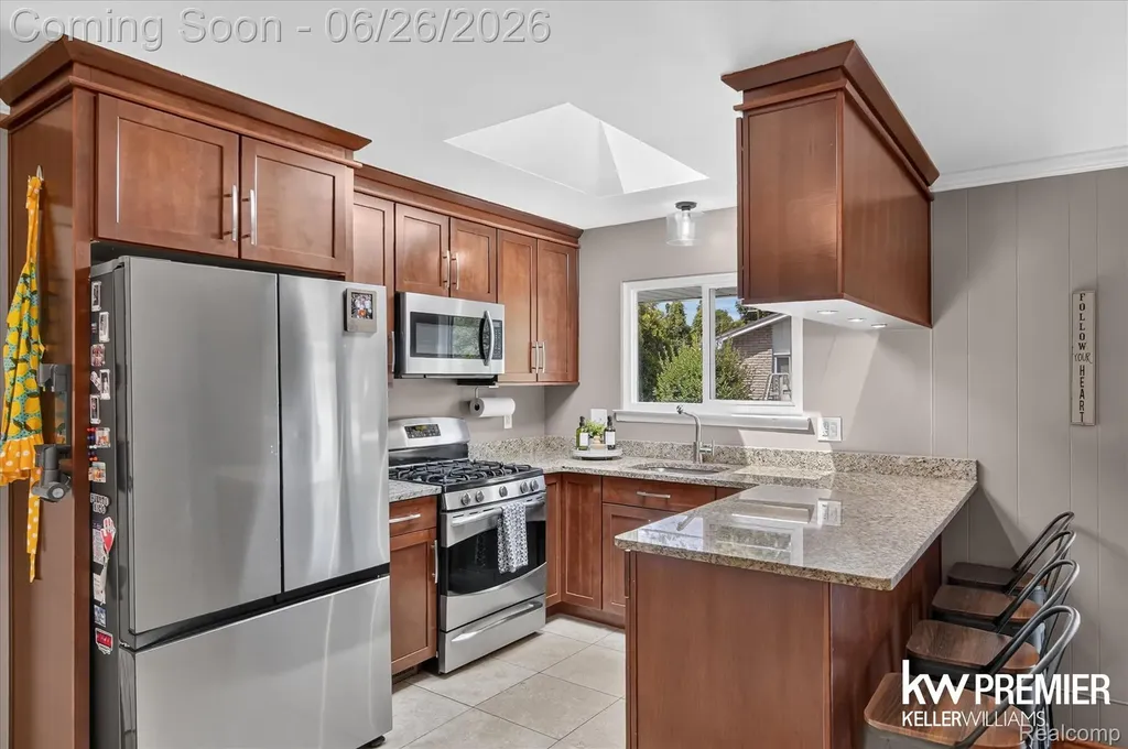 14087 Golfview Street Livonia City MI 48154