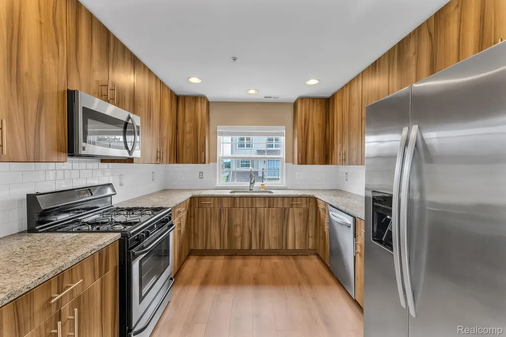 22338 Abbey Lane Dearborn City MI 48124