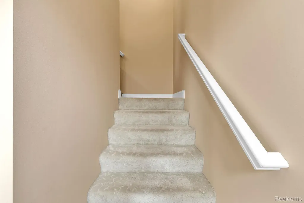 22338 Abbey Lane Dearborn City MI 48124