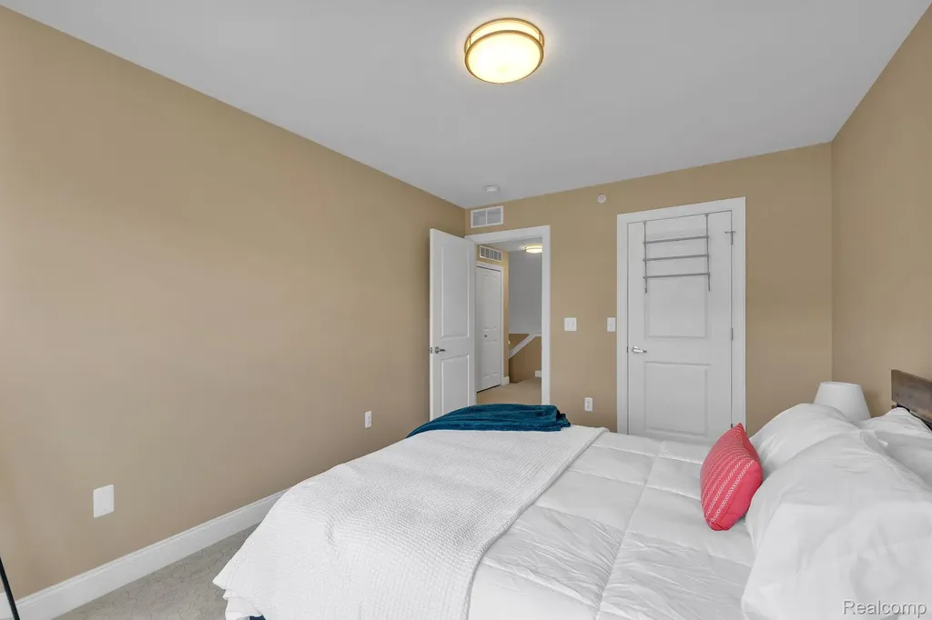 22338 Abbey Lane Dearborn City MI 48124