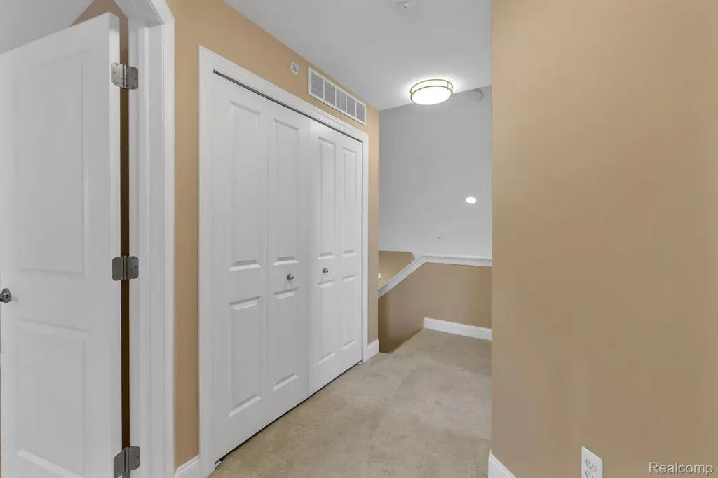 22338 Abbey Lane Dearborn City MI 48124