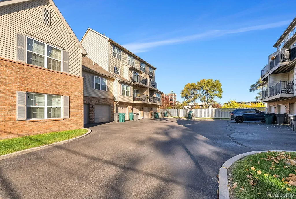 22338 Abbey Lane Dearborn City MI 48124