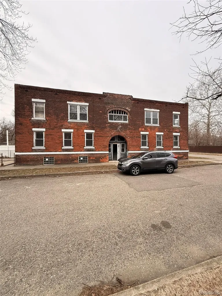 710 S Sloan Street Detroit City MI 48209