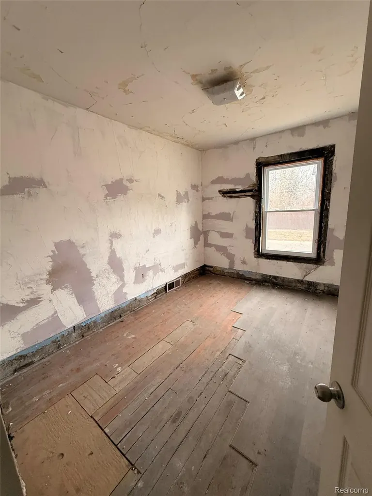 710 S Sloan Street Detroit City MI 48209