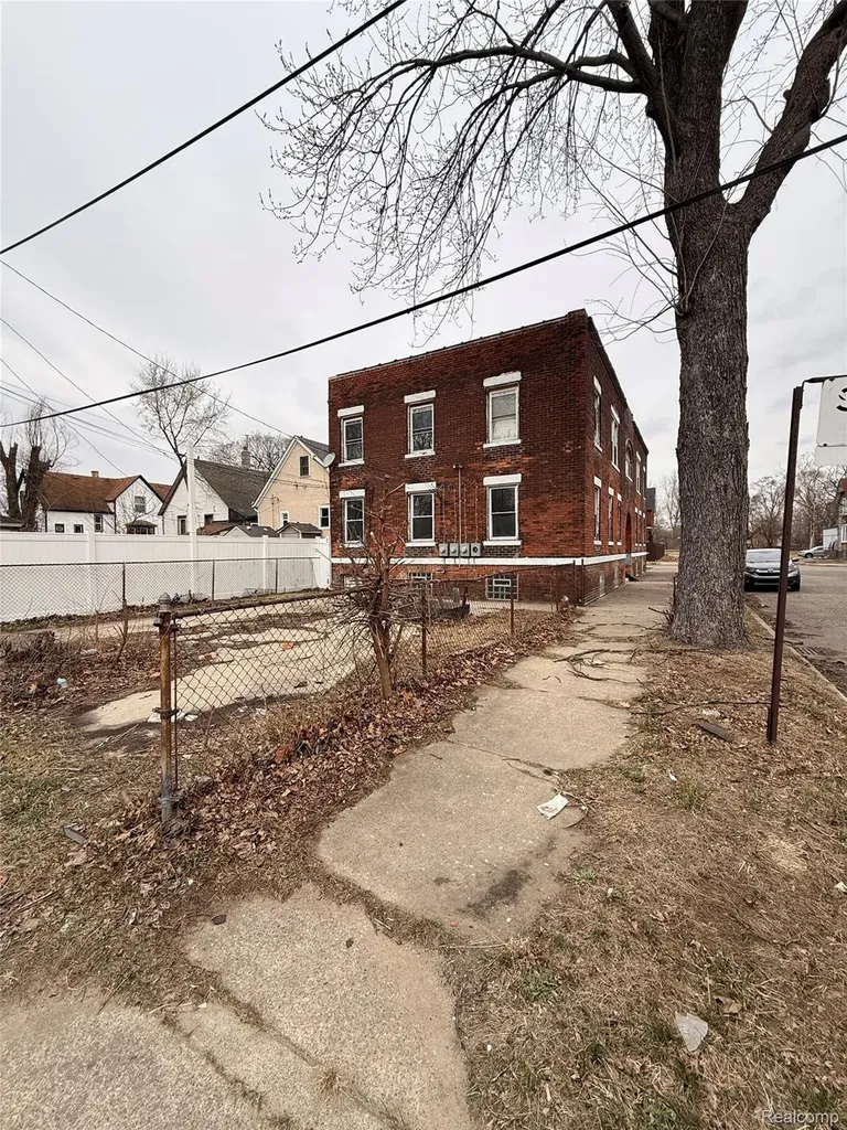 710 S Sloan Street Detroit City MI 48209