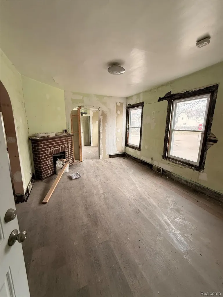 710 S Sloan Street Detroit City MI 48209