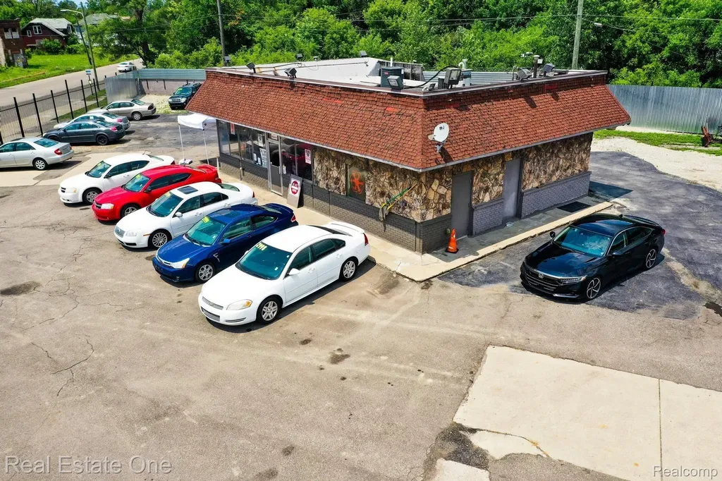 5858 Tireman Detroit City MI 48204