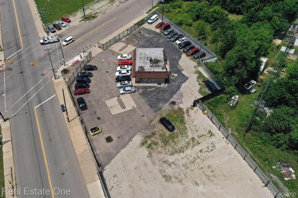 5858 Tireman Detroit City MI 48204