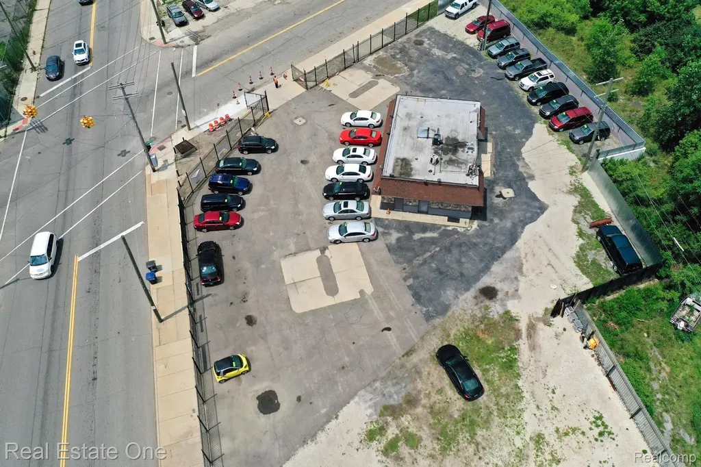 5858 Tireman Detroit City MI 48204