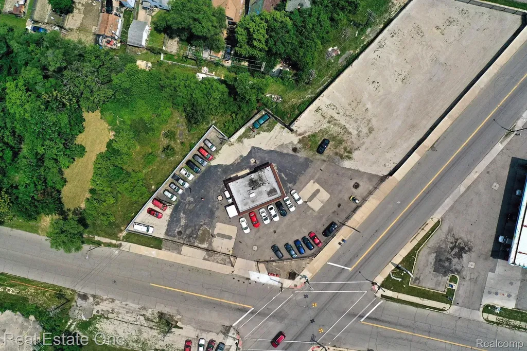 5858 Tireman Detroit City MI 48204