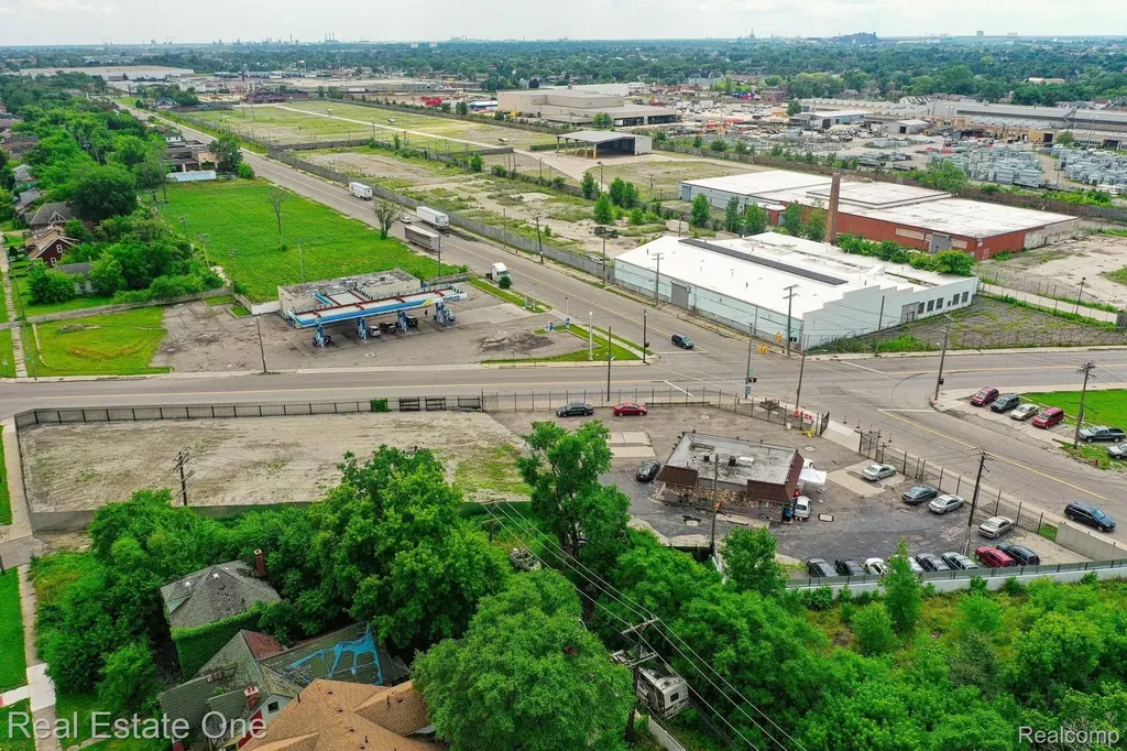 5858 Tireman Detroit City MI 48204