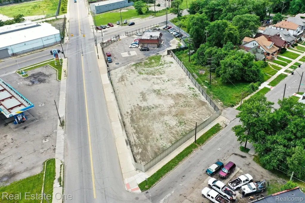 5858 Tireman Detroit City MI 48204