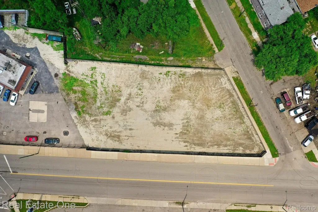 5858 Tireman Detroit City MI 48204