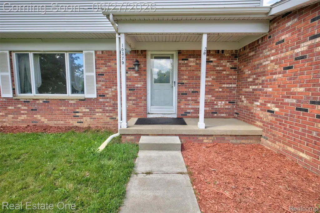 10379 Hegel Road Atlas Township MI 48438