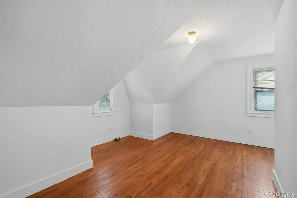 75 Preston Avenue Waterford Charter Township MI 48328