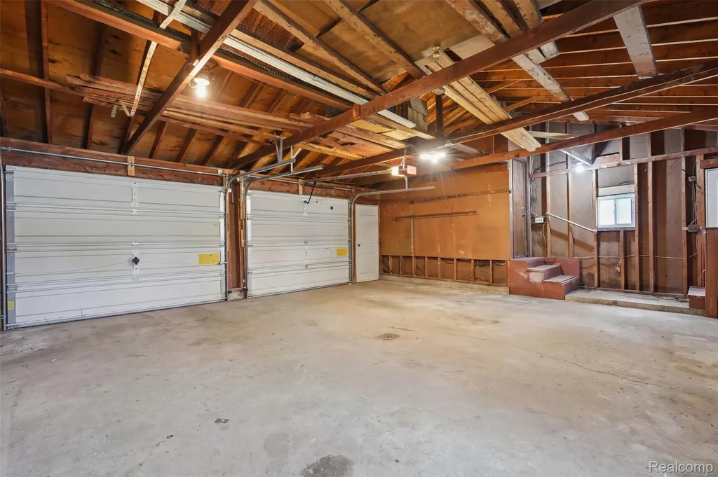 75 Preston Avenue Waterford Charter Township MI 48328