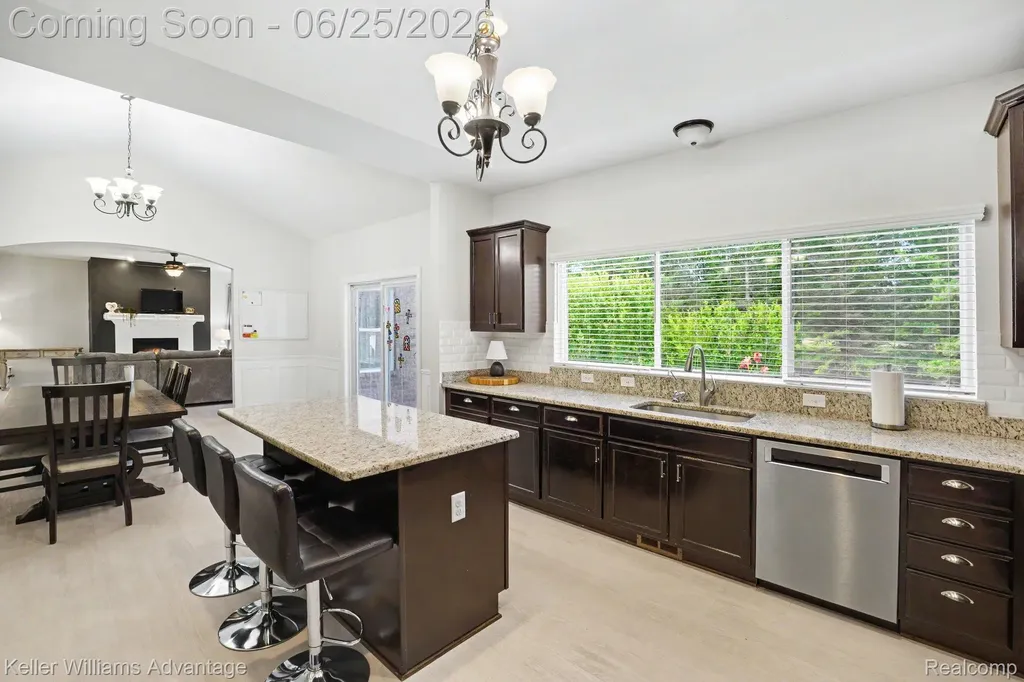 54525 Brentwood Drive Lyon Charter Township MI 48178