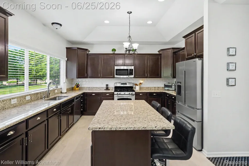 54525 Brentwood Drive Lyon Charter Township MI 48178