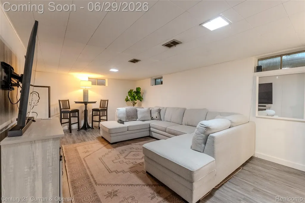 3312 Fairlane Street Midland City MI 48642