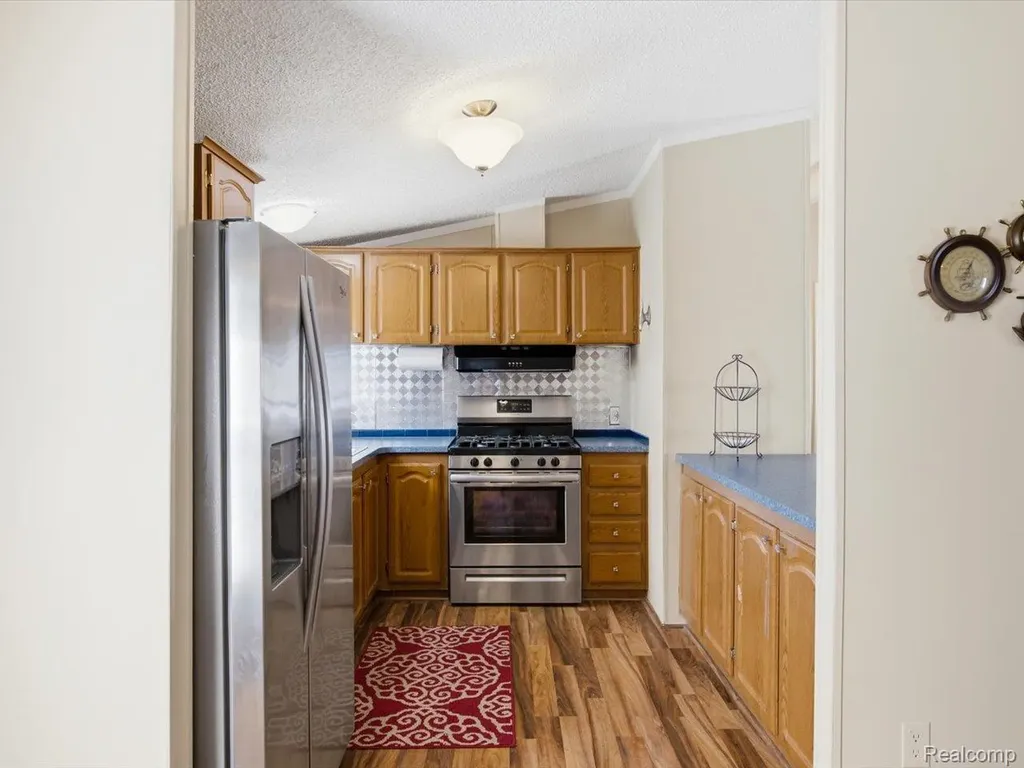 2545 Lakeshore Road Applegate Village MI 48401