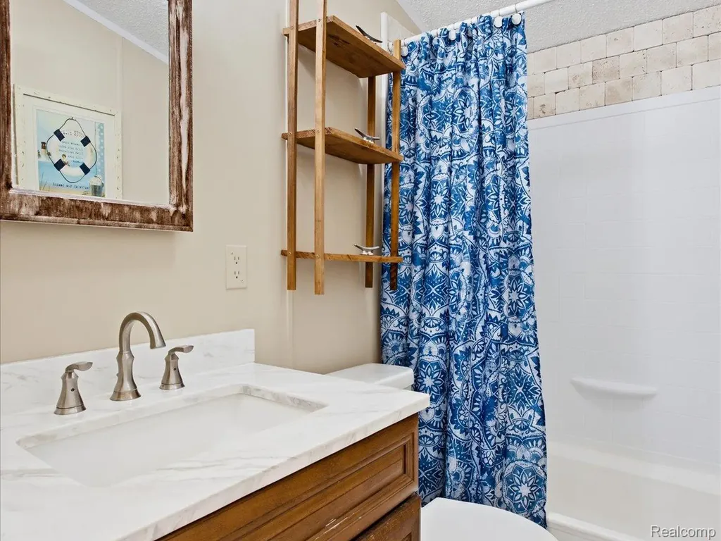 2545 Lakeshore Road Applegate Village MI 48401