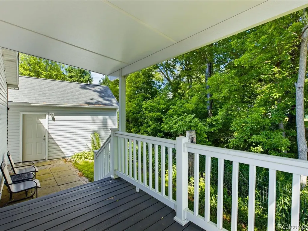 2545 Lakeshore Road Applegate Village MI 48401