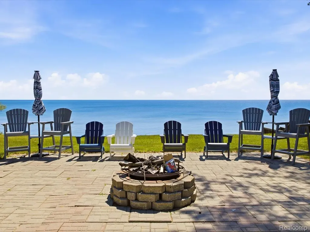 2545 Lakeshore Road Applegate Village MI 48401