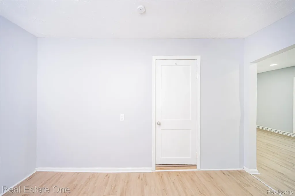 22675 Santa Maria Street Detroit City MI 48219