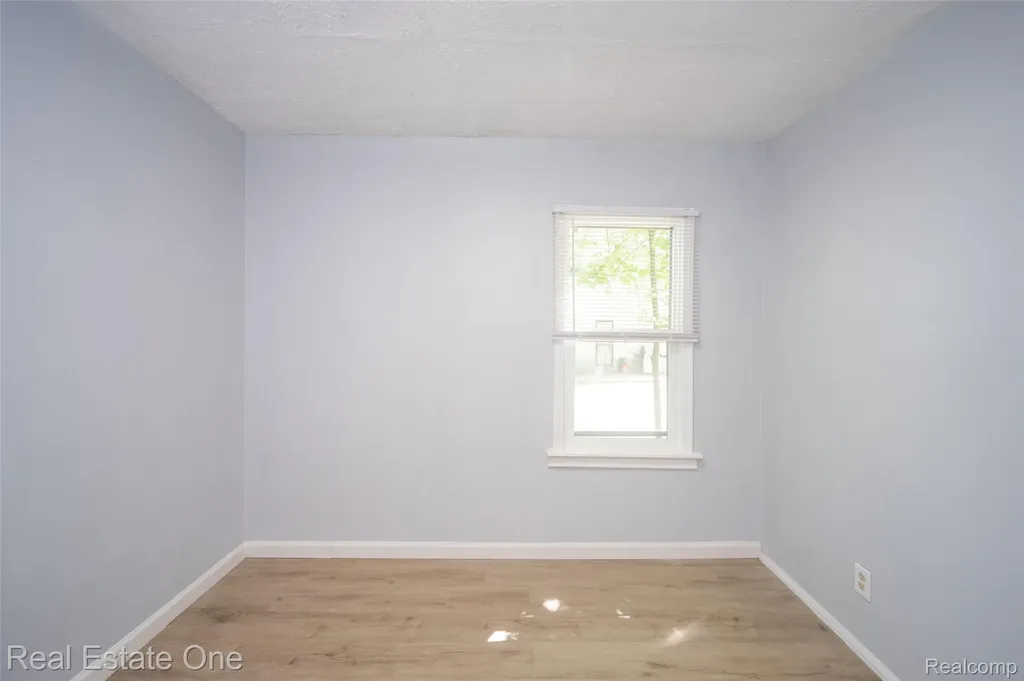 22675 Santa Maria Street Detroit City MI 48219