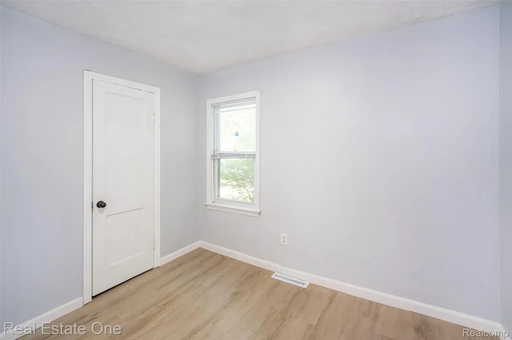 22675 Santa Maria Street Detroit City MI 48219