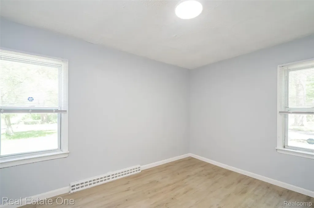 22675 Santa Maria Street Detroit City MI 48219