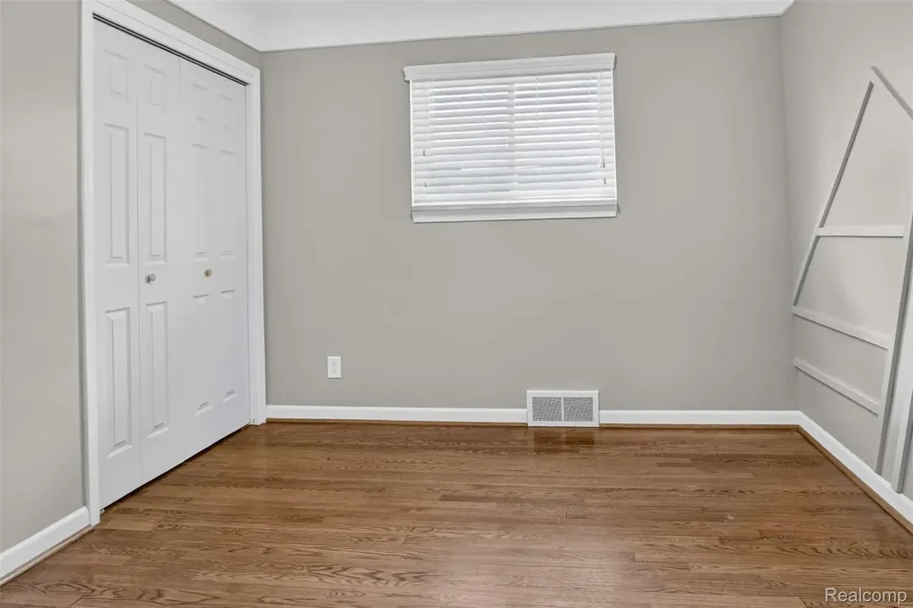 22435 Lange Street St. Clair Shores City MI 48080