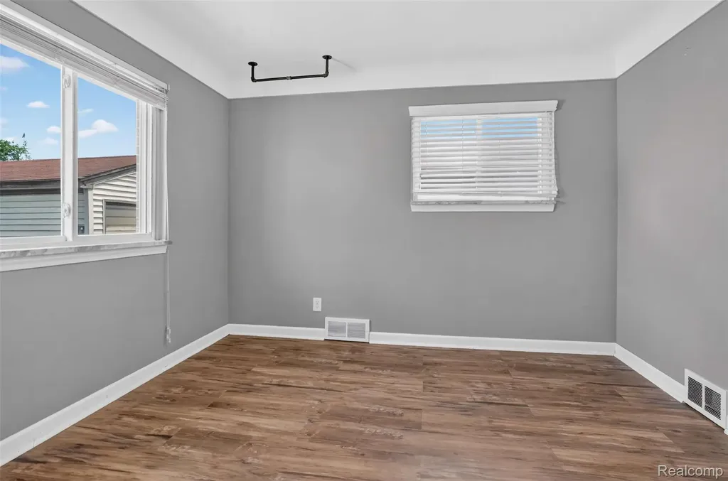 22435 Lange Street St. Clair Shores City MI 48080