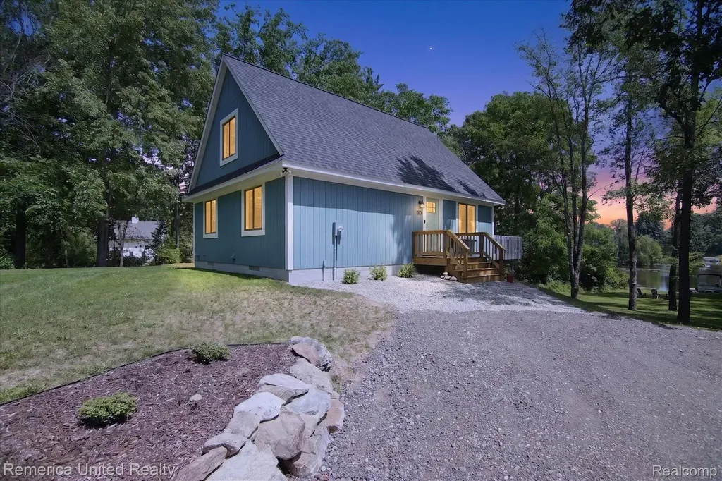 11521 Westshore Drive Putnam Township MI 48169