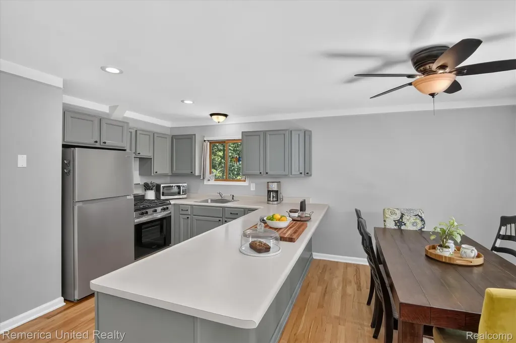 11521 Westshore Drive Putnam Township MI 48169