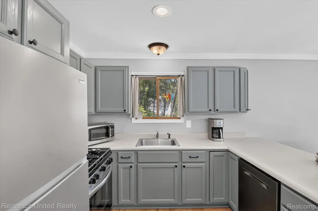 11521 Westshore Drive Putnam Township MI 48169