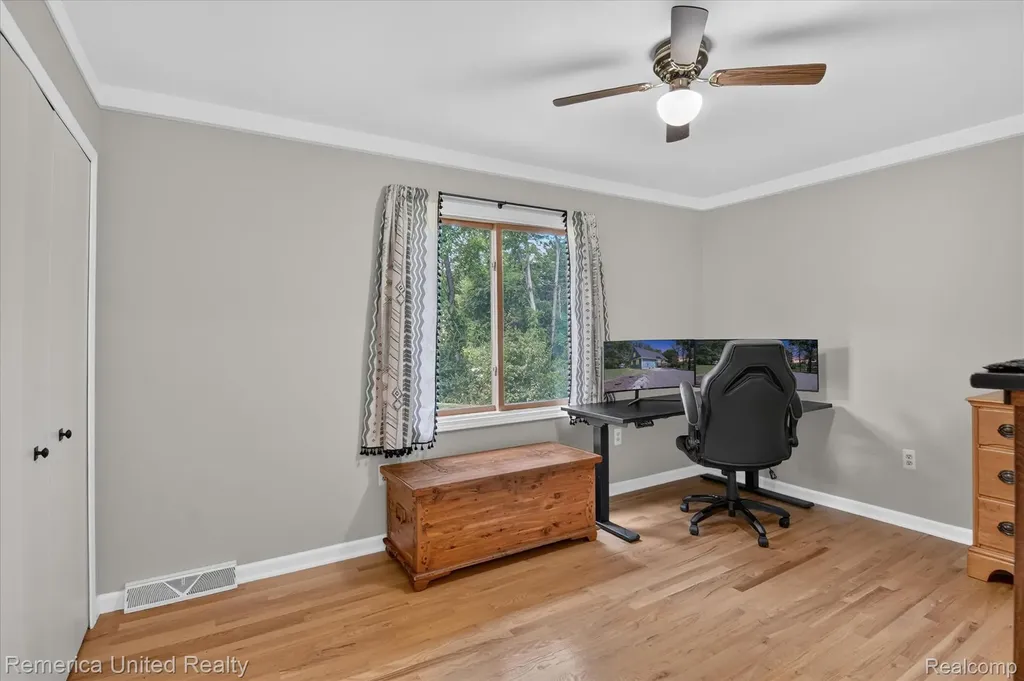 11521 Westshore Drive Putnam Township MI 48169