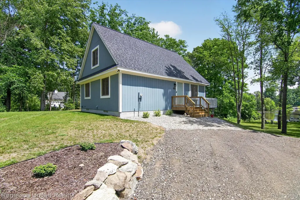 11521 Westshore Drive Putnam Township MI 48169