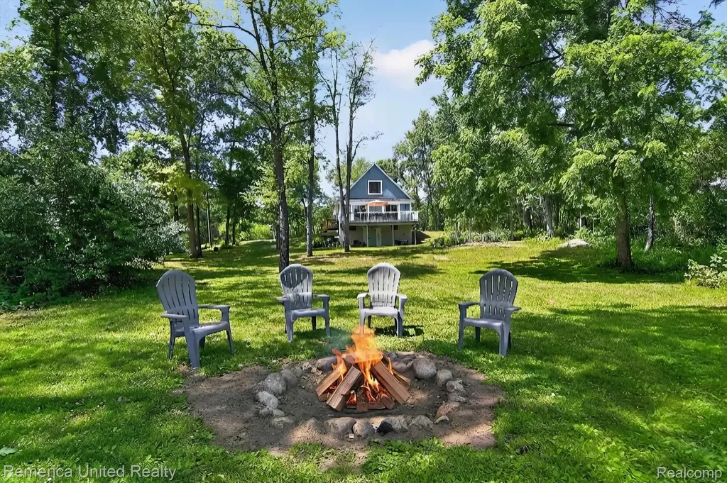 11521 Westshore Drive Putnam Township MI 48169