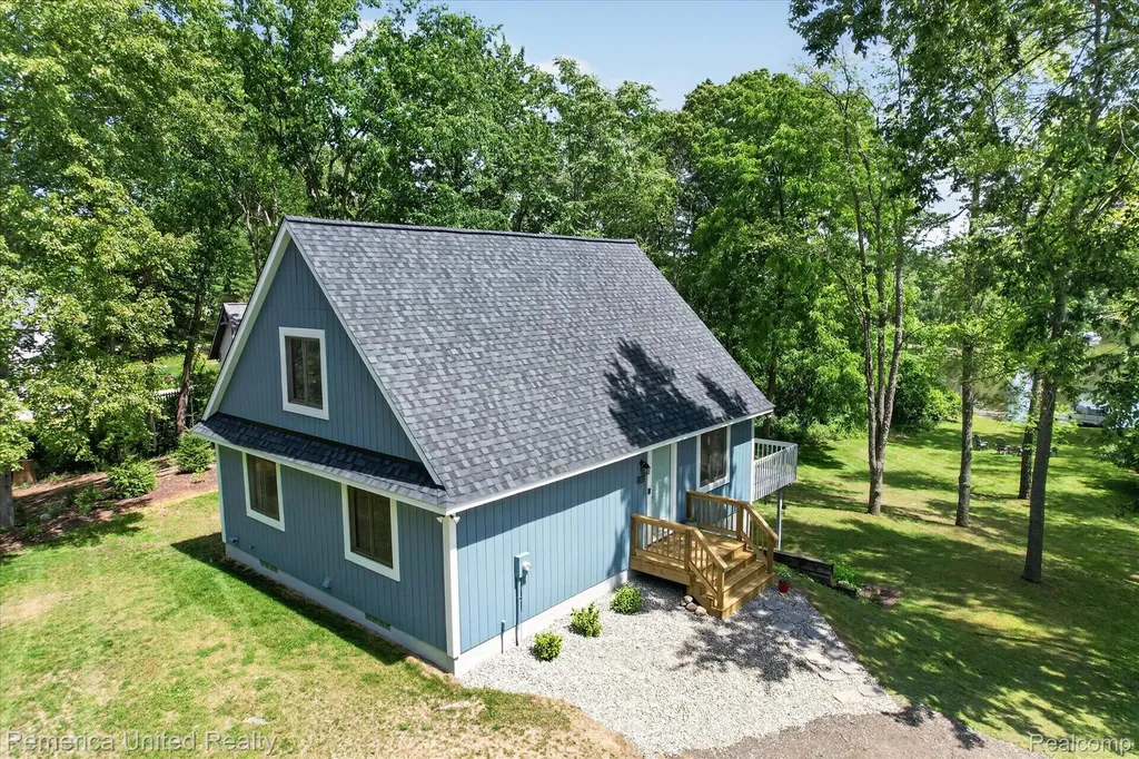 11521 Westshore Drive Putnam Township MI 48169