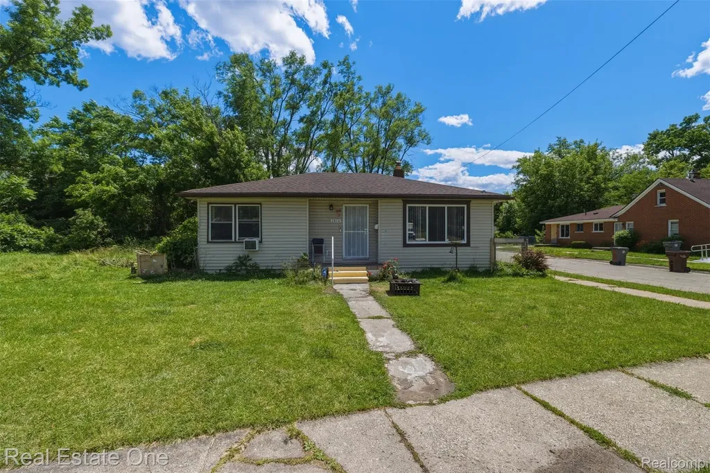 28151 Cherry Street Inkster City MI 48141