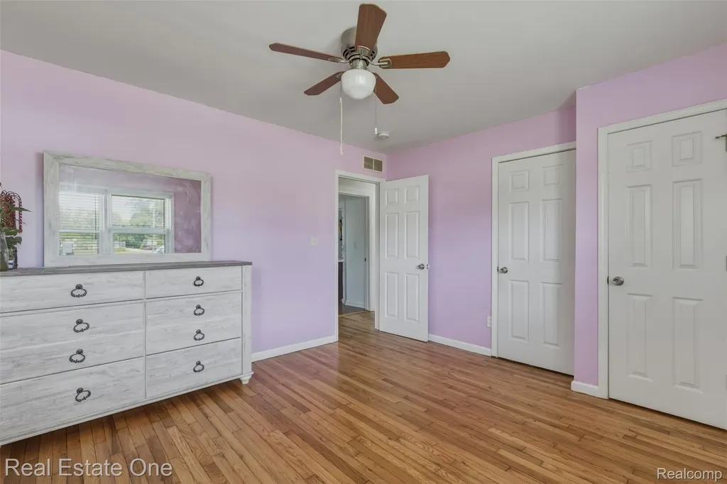 28151 Cherry Street Inkster City MI 48141