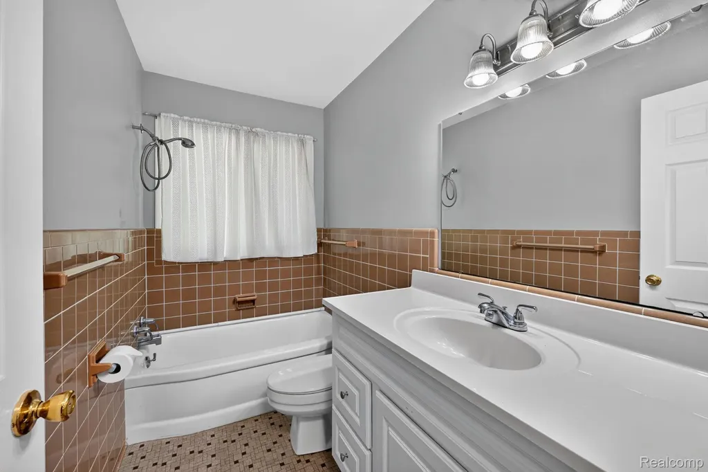 4877 Orchard Lane Rush Township MI 48867