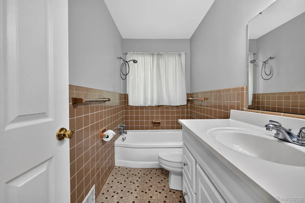 4877 Orchard Lane Rush Township MI 48867