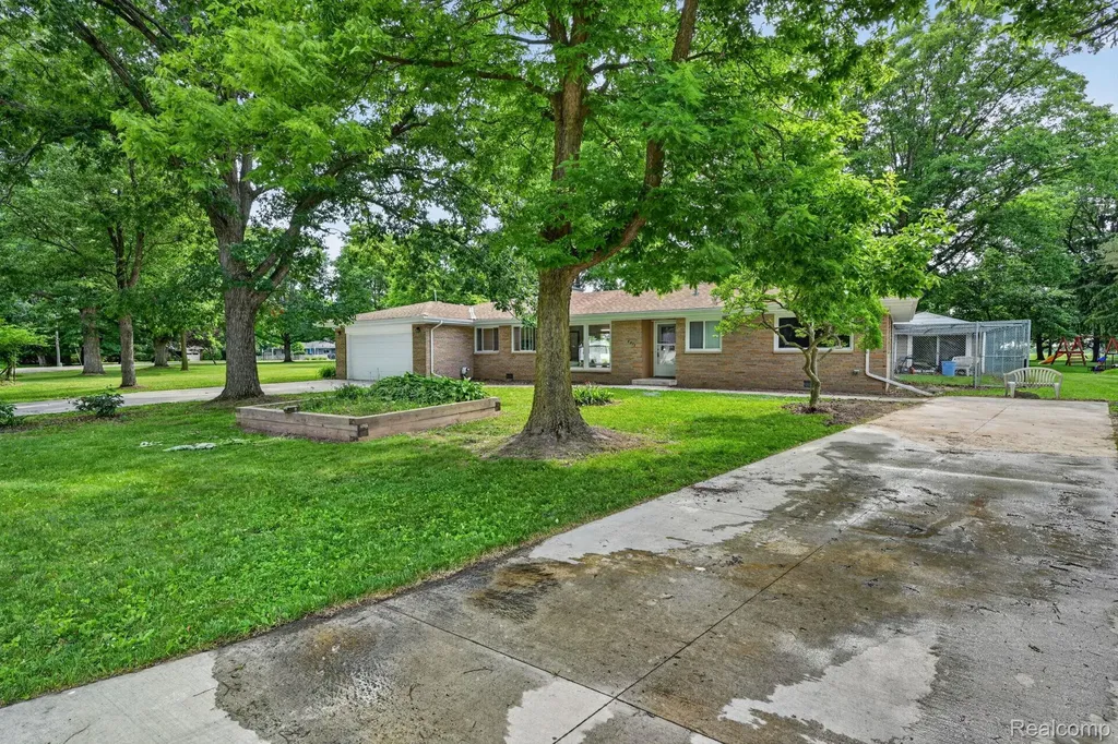 4877 Orchard Lane Rush Township MI 48867
